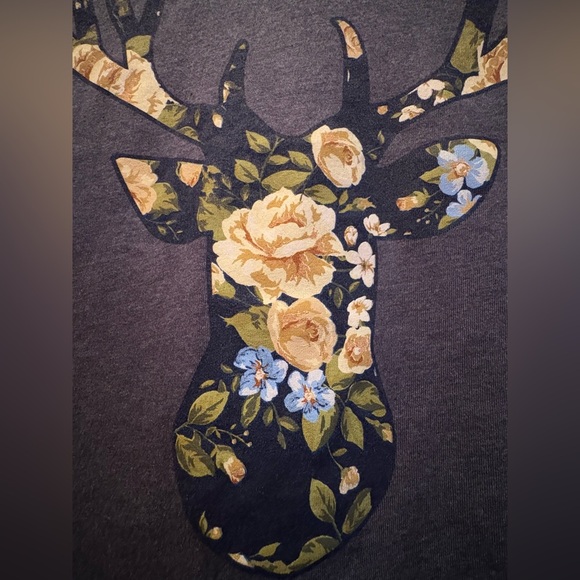 John Deere Floral Antlers Tee T Shirt Gray Large. NWOT - Picture 4 of 9